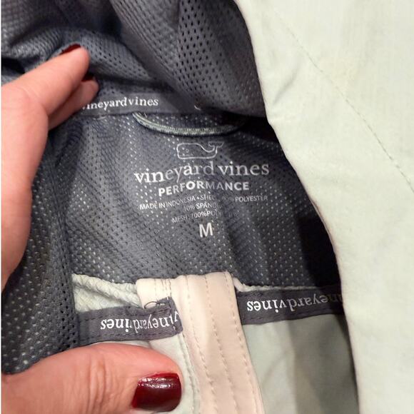 Vineyard Vines Harbor Half-Zip Hooded Windbreaker in Beige / Green Size Medium - Picture 9 of 12